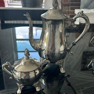 Tea pot & Sugar bowl